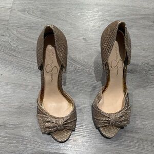 Jessica Simpson gold sparkly Peep-Toe Heels‎ size 6.5
